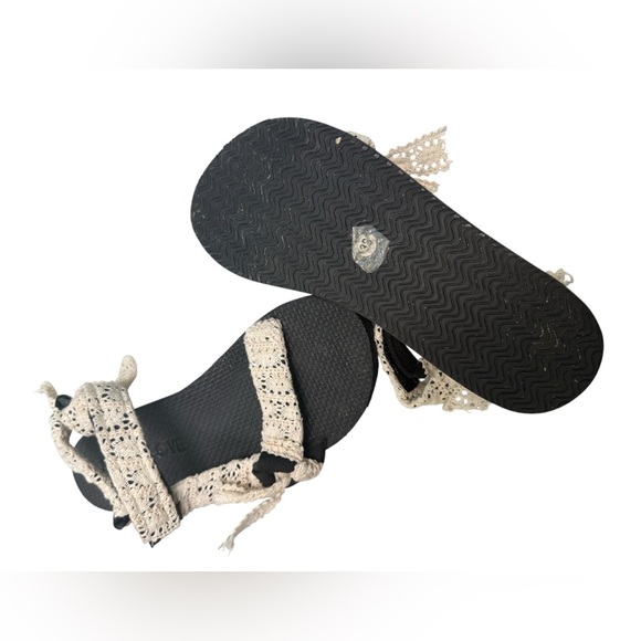 Arizona Love Women’s Cream Lace Trekky Sandals - Size 38 - Picture 12 of 12